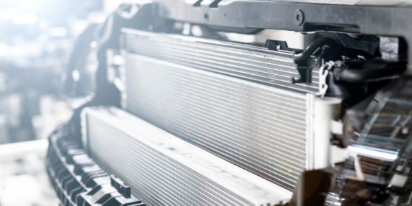 Pasos para desmontar el radiador del coche y evitar el sobrecalentamiento